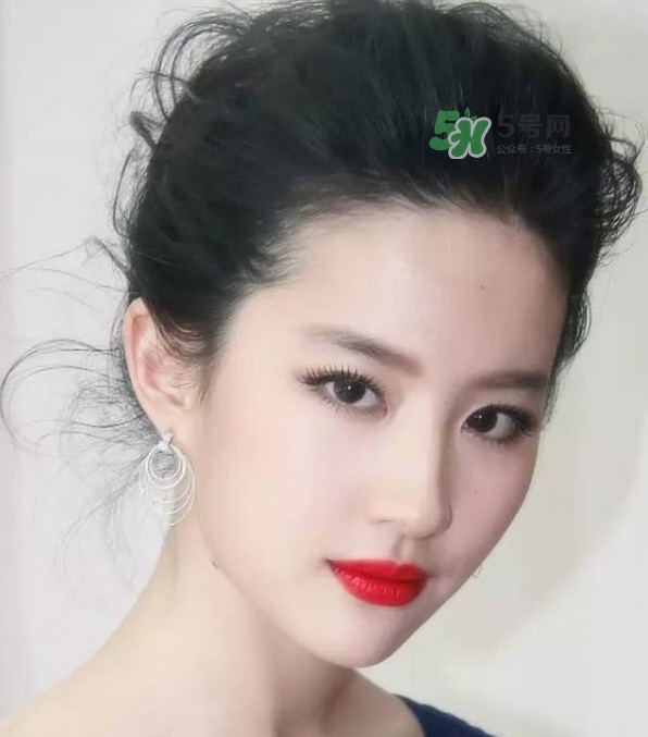發(fā)際線低怎么調(diào)整？標(biāo)準(zhǔn)的發(fā)際線圖片