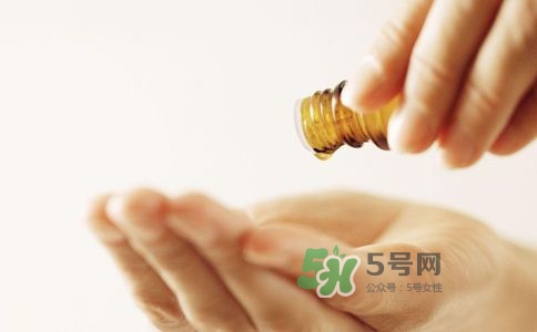 使用潤滑劑會降低性欲嗎？用口水做潤滑劑好嗎？