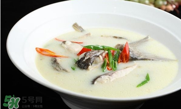 孕婦鯽魚湯可以放姜嗎？孕婦鯽魚湯能放料酒嗎？