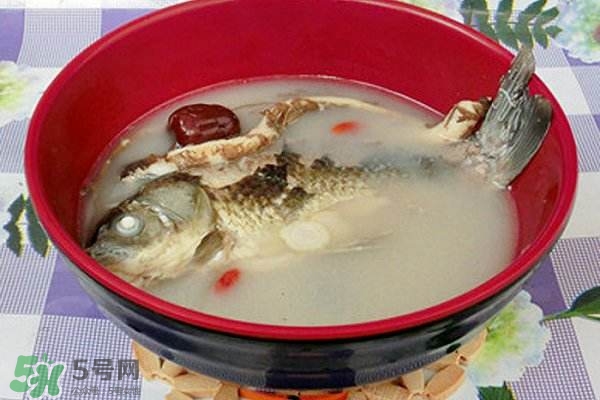 產(chǎn)婦鯽魚湯什么時(shí)候喝？產(chǎn)婦鯽魚湯放調(diào)料嗎？