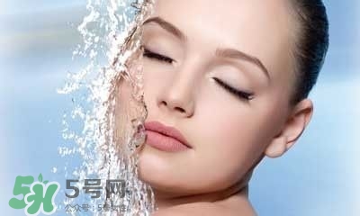 秋天皮膚干燥怎么辦？秋天皮膚干燥吃什么好？