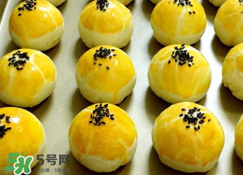 蛋黃酥可以放冰箱嗎？蛋黃酥放冰箱好吃嗎？
