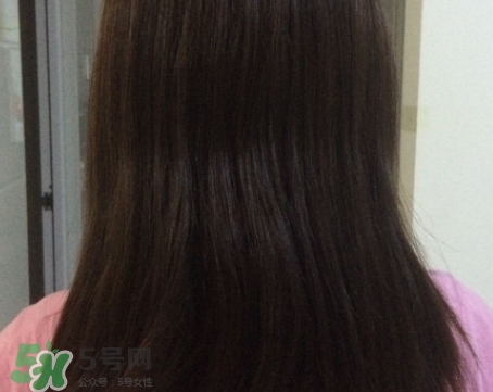 護發(fā)精油什么時候用最好？護發(fā)精油什么時候涂頭發(fā)