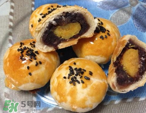 蛋黃酥用什么面粉？蛋黃酥能用低筋面粉嗎？