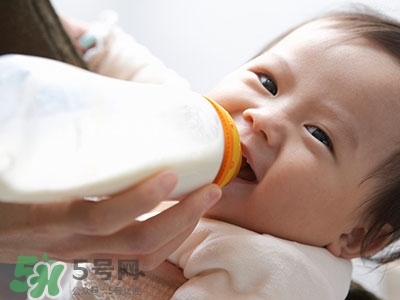 寶寶經(jīng)常換奶粉好嗎？經(jīng)常換奶粉對(duì)寶寶有什么影響？