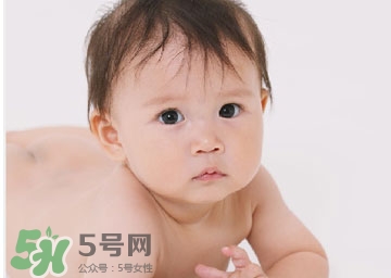 剛出生的寶寶要注意什么？剛出生的寶寶要準(zhǔn)備哪些東西？