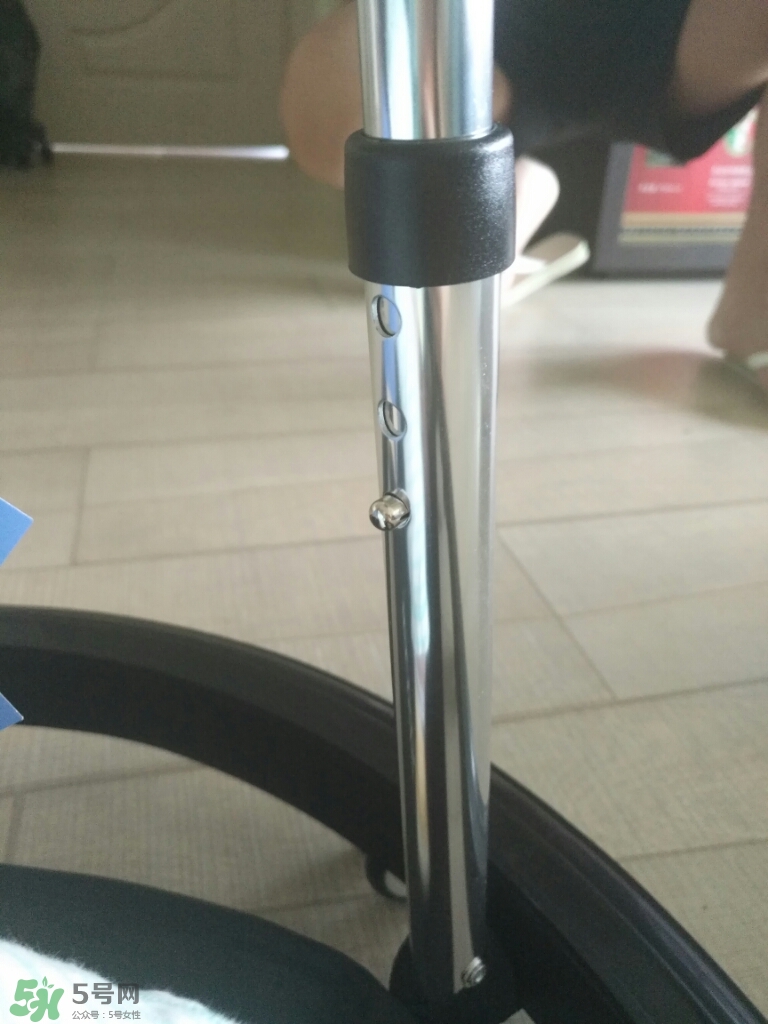 學步車哪個牌子的好？寶寶幾個月可以坐學步車？