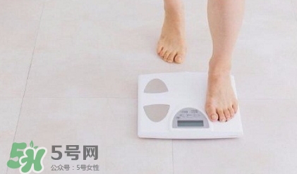 妊娠紋什么時(shí)候變白？妊娠紋產(chǎn)品什么時(shí)候用？