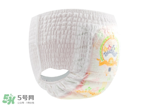新生兒一天用多少尿不濕？新生兒尿不濕買多大的？