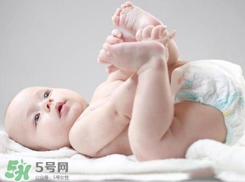 尿布和尿不濕哪個科學(xué)？尿布和尿不濕的區(qū)別