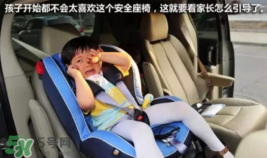 嬰兒幾個月可以做寶寶椅？嬰兒安全椅安裝方法