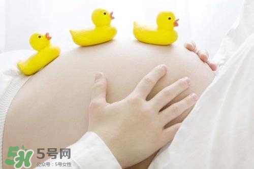 羊水早破多久會生？羊水早破會肚子疼嗎？