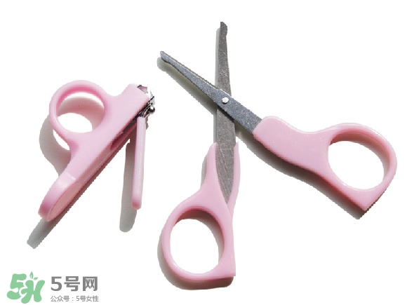 未滿月的寶寶可以剪指甲嗎？寶寶多久剪一次指甲？