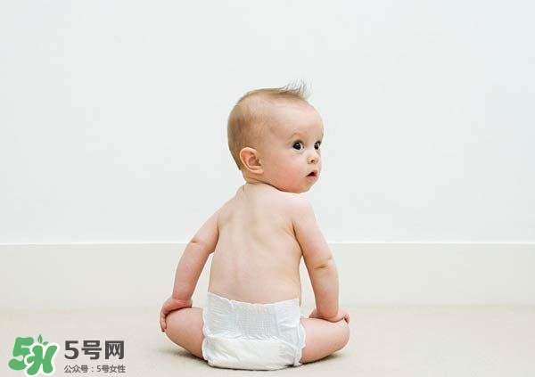 用尿布好還是尿不濕好？用尿布好還是紙尿褲好？