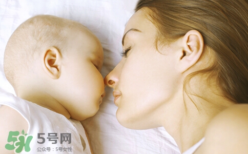 母乳到什么時(shí)候就沒營養(yǎng)了？母乳什么時(shí)候斷最好？
