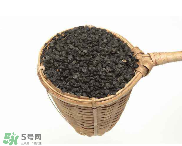 韭菜籽可以泡酒嗎？韭菜籽可以腌著吃嗎？