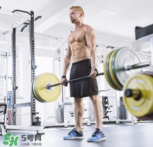 硬拉鍛煉哪些肌肉？硬拉有什么好處？
