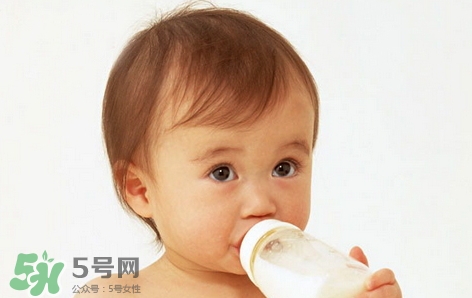 要上班了寶寶吃母乳怎么辦？要上班了寶寶不吃奶瓶怎么辦？