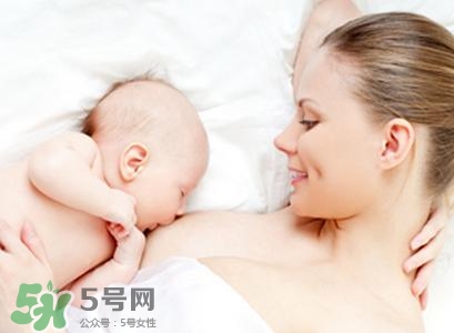 寶寶睡覺吃奶好嗎？寶寶睡覺吃奶怎么辦？
