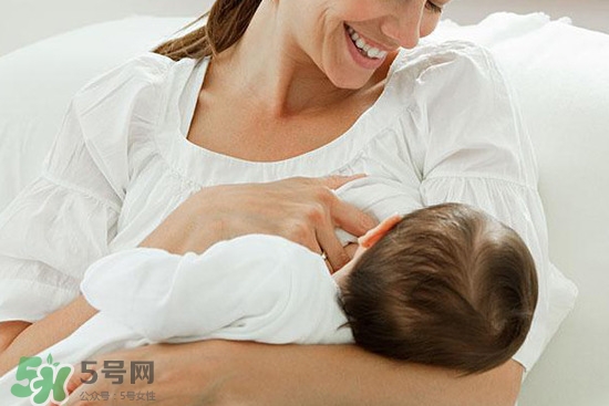 母乳到什么時(shí)候就沒營養(yǎng)了？母乳什么時(shí)候斷最好？