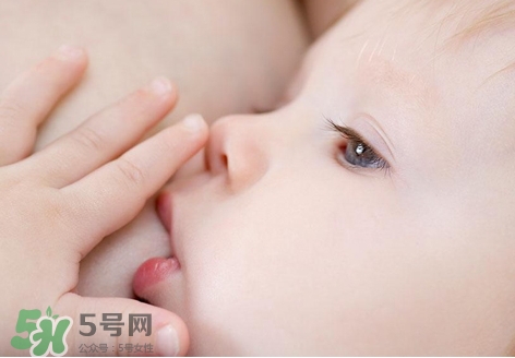 母乳能做什么？母乳可以放冰箱保鮮多久？