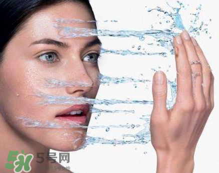 化妝水你選對(duì)了嗎？8款熱門明星化妝水測(cè)評(píng)