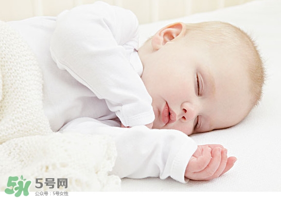 寶寶張嘴睡覺怎么回事？寶寶張嘴睡覺怎么糾正？