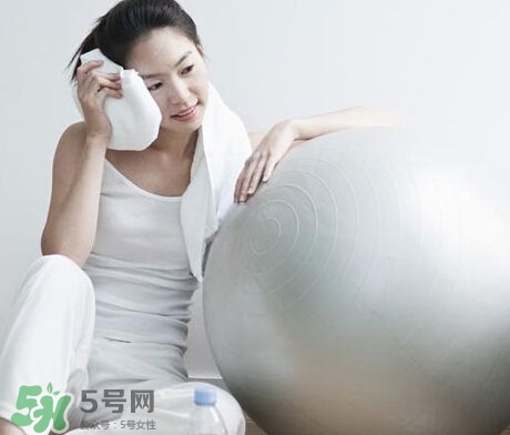 產(chǎn)后最狠瘦身攻略 這樣做一定瘦！