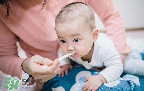 寶寶輔食可以加糖嗎？寶寶輔食可以加什么調(diào)料