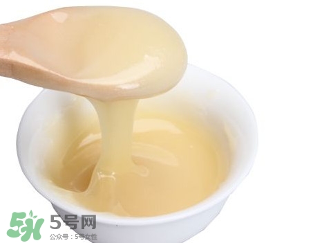 椴樹蜜和百花蜜哪個好？椴樹蜜和百花蜜的區(qū)別