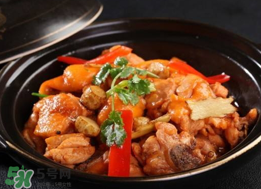 美國(guó)黃燜雞米飯為什么那么貴？美國(guó)黃燜雞米飯多少錢一份？