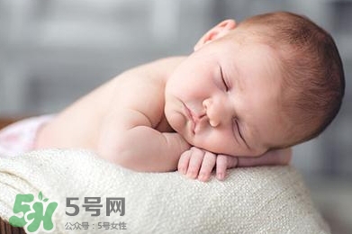 臍疝是什么？臍疝對(duì)寶寶有什么影響？