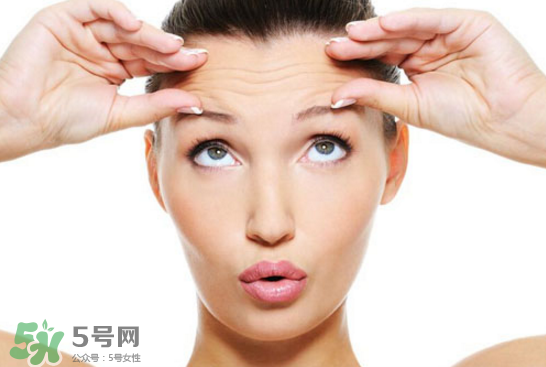 抬頭紋太重怎么辦？撫平抬頭紋只需這幾招