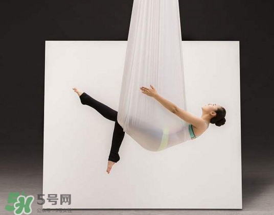 空中瑜伽多少錢一節(jié)課？自己家里裝空中瑜伽多少錢