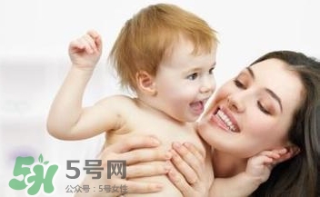 寶寶什么時(shí)候?qū)W會(huì)說(shuō)話？怎么教寶寶說(shuō)話？