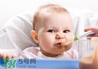新生兒痤瘡多久會(huì)好？新生兒痤瘡能用百多邦嗎？