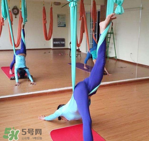 空中瑜伽誰發(fā)明的？空中瑜伽到底有哪些功效