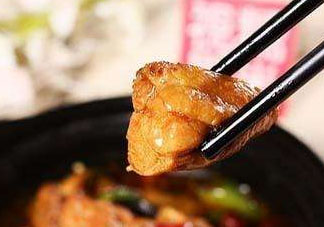 美國黃燜雞米飯為什么那么貴？美國黃燜雞米飯多少錢一份？