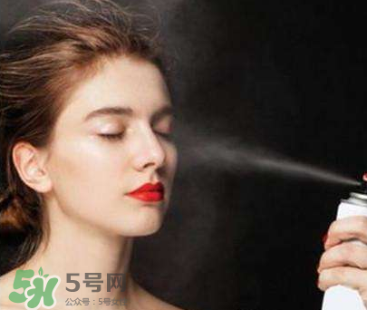 干皮用什么定妝？干皮怎么定妝?
