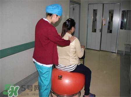 分娩球什么時候開始用？分娩球的作用