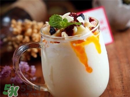 生孩子時(shí)吃什么易助產(chǎn)？生孩子時(shí)吃巧克力