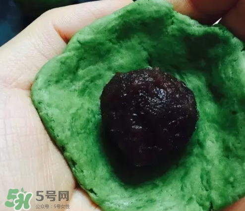 抹茶紅豆月餅好吃嗎？低熱量抹茶紅豆月餅做法
