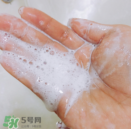 雪花秀洗面奶適合什么皮膚？