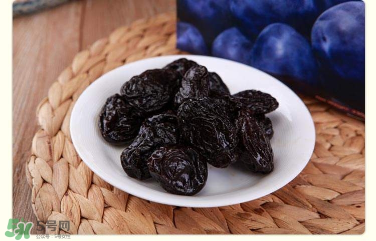 西梅核仁有毒嗎？西梅核咽下去了怎么辦？