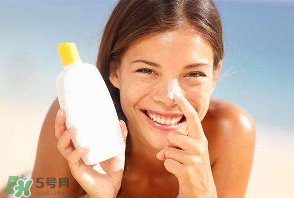 痘痘肌的護(hù)膚品怎么挑？正確挑選祛痘產(chǎn)品
