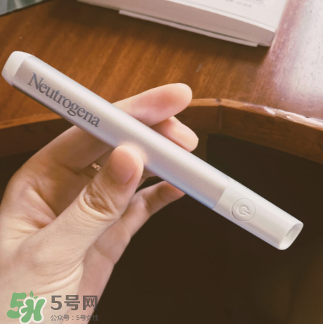 露得清紅藍光療便攜祛痘儀光療筆怎么樣？露得清光療筆測評