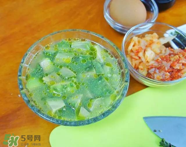 牛油果沙拉怎么做？牛油果沙拉用什么醬？