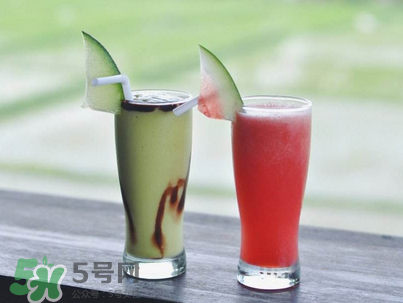 牛油果果汁可以放多久？牛油果果汁隔夜了還能吃嗎？