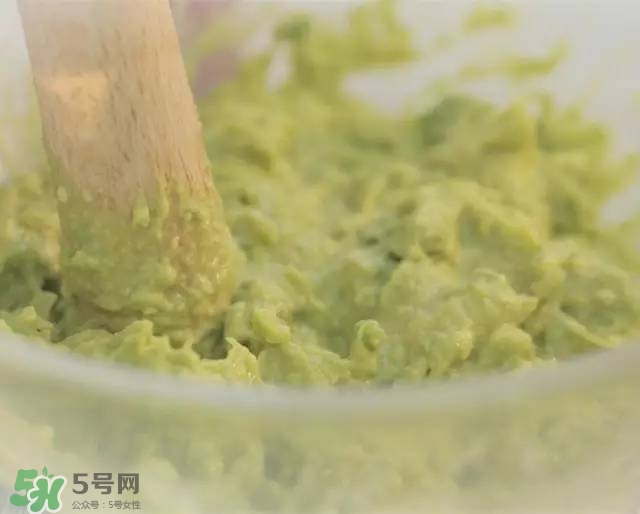 牛油果沙拉怎么做？牛油果沙拉用什么醬？