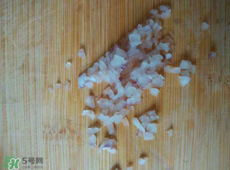牛油果沙拉怎么做？牛油果沙拉用什么醬？